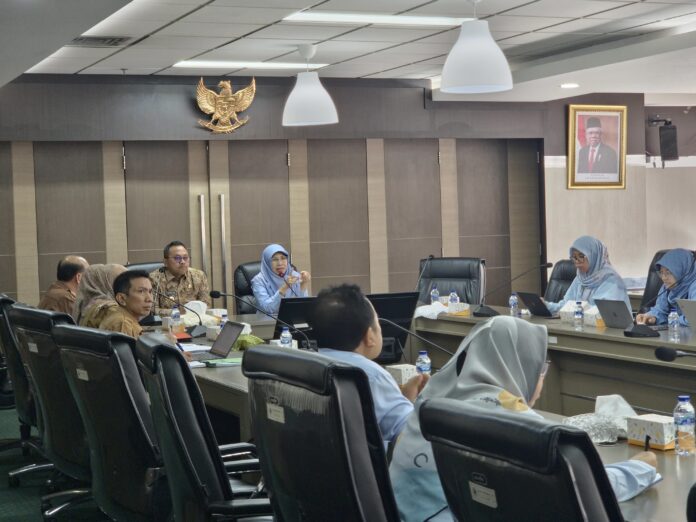 Pj. Walikota Payakumbuh Suprayitno dan Sekretaris Dirjen Kemenkes dr. Niken Wastu Lupita dalam audiensi di Kementerian Kesehatan, Jakarta