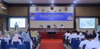 Suasana Rapat Koordinasi Tim Percepatan Penurunan Stunting Kota Payakumbuh tahun 2025 yang berlangsung di Aula Ngalau Balai Kota, dengan peserta dari berbagai OPD dan elemen masyarakat.
