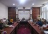 Rapat koordinasi di Ruang Pertemuan Randang, Pemerintah Kota Payakumbuh, bersama jajaran OPD dan aparat keamanan.