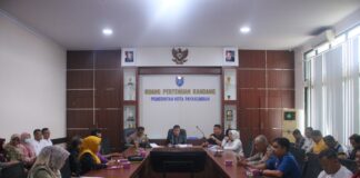 Rapat koordinasi di Ruang Pertemuan Randang, Pemerintah Kota Payakumbuh, bersama jajaran OPD dan aparat keamanan.