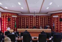 Wali Kota Payakumbuh Zulmaeta menyampaikan nota penjelasan Ranperda dalam rapat paripurna DPRD Kota Payakumbuh.