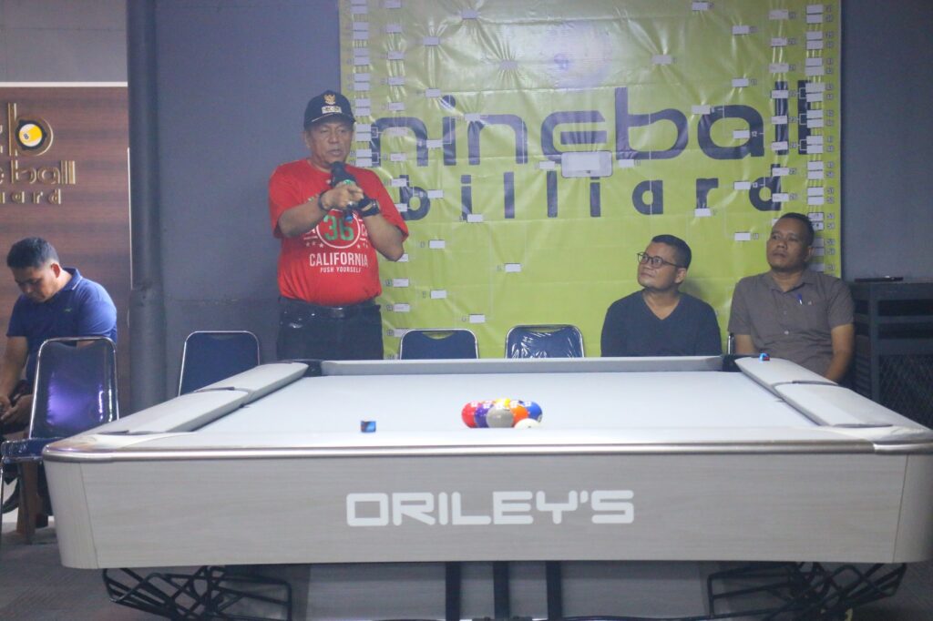 Wakil Wali Kota Payakumbuh Elzadaswarman membuka turnamen biliar pra Porwarprov 2025 di Nineball Billiards.