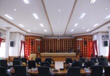 Rapat paripurna DPRD Kota Payakumbuh membahas tanggapan Wali Kota terhadap pemandangan umum fraksi-fraksi.