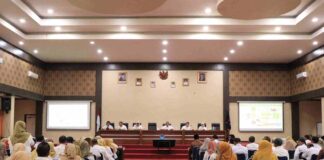 Sekda Kota Payakumbuh pimpin rapat koordinasi pengelolaan sampah bersama kepala sekolah se-Kota Payakumbuh di Aula Ngalau.