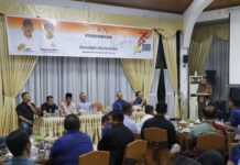 Om Zet Hadiri Pembukaan Porwarprov 2025: Sinergi Pers & Pemerintah Kuatkan Ekonomi Daerah Wakil Wali Kota Payakumbuh Elzadaswarman menyampaikan sambutan pada pembukaan Porwarprov Sumbar 2025 di Rumah Dinas Bupati Lima Puluh Kota, dihadiri unsur pimpinan daerah dan wartawan se-Sumatera Barat.