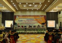 Wawako Payakumbuh Elzadaswarman menghadiri wisuda sarjana STIH Putri Maharaja Payakumbuh Tahun Akademik 2024–2025.