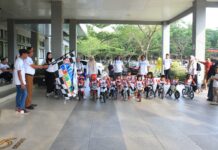 Wawako Payakumbuh Elzadaswarman melepas 29 anak peserta Pushbike Championship menuju ajang nasional di Padang