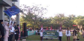 Sekda Payakumbuh Rida Ananda melepas peserta Pawai Ta’aruf Tahun Baru Islam 1447 H di Balai Kota Payakumbuh bersama pengurus LDS dan tamu undangan.