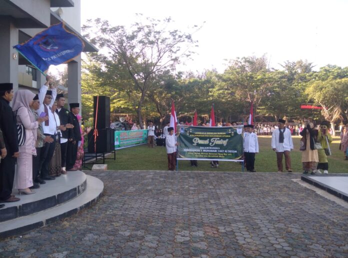 Sekda Payakumbuh Lepas Pawai Ta’aruf 1447 H Bersama LDS Sekda Payakumbuh Rida Ananda melepas peserta Pawai Ta’aruf Tahun Baru Islam 1447 H di Balai Kota Payakumbuh bersama pengurus LDS dan tamu undangan.