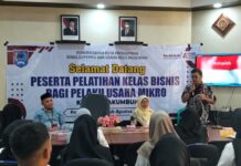 Peserta mengikuti pembukaan Pelatihan Kelas Bisnis bagi pelaku usaha mikro di Kota Payakumbuh yang digelar oleh Dinas Koperasi dan UMKM, Juli 2025.