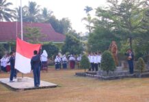 Wakil Wali Kota Payakumbuh Elzadaswarman jadi pembina upacara di MTsN 2 Payakumbuh