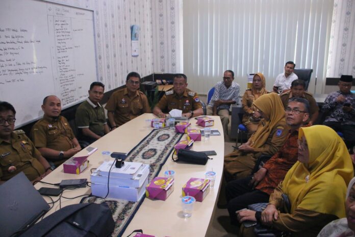 Wakil Wali Kota Payakumbuh dan jajaran ikuti Launching Koperasi Merah Putih secara daring dari kantor wali kota