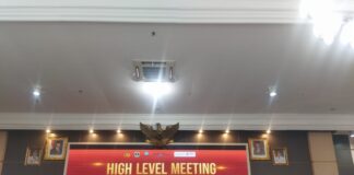 Wakil Wali Kota Payakumbuh Elzadaswarman bersama jajaran Forkopimda dan pejabat daerah menghadiri High Level Meeting dan Gebyar Pajak di Payakumbuh.