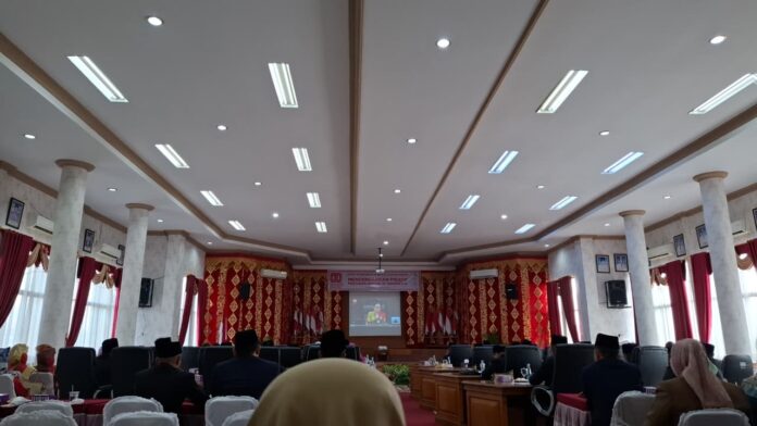 DPRD Payakumbuh Gelar Paripurna Simak Pidato Presiden Prabowo Suasana rapat paripurna DPRD Payakumbuh mendengarkan pidato Presiden Prabowo pada Sidang Tahunan MPR 2025