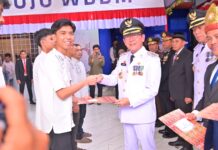 Peringati HUT ke-80 RI, Lapas Tanjung Pati Serahkan Remisi ke 141 Narapidana Wali Kota Payakumbuh Zulmaeta menyerahkan remisi kepada warga binaan Lapas Kelas IIB Tanjung Pati pada peringatan HUT ke-80 Republik Indonesia.