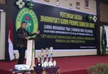 Payakumbuh Dipercaya Jadi Tuan Rumah Pertemuan Dharmayukti Karini se-Sumbar Wakil Wali Kota Payakumbuh Elzadaswarman memberikan sambutan pada Pertemuan Daerah Dharmayukti Karini Provinsi Sumatera Barat di Aula Ngalau Indah Balai Kota Payakumbuh, Jumat (22/8/2025).