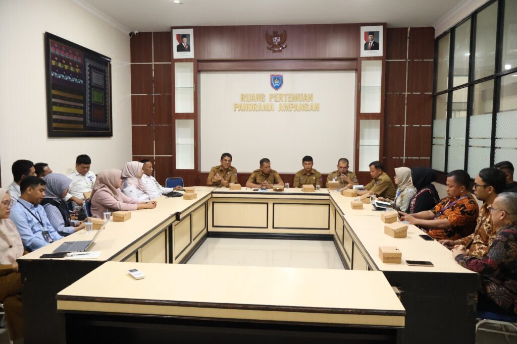 Rapat Koordinasi Pemko Payakumbuh bersama perbankan di Aula Ampangan membahas penanganan pasca kebakaran Pasar Payakumbuh.
