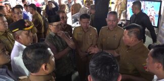 Pejabat pemerintah daerah Bukittinggi, Lima Puluh Kota, dan Payakumbuh berdiskusi terkait bantuan pemulihan Pasar Payakumbuh pasca kebakaran.