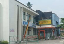 Disdukcapil Payakumbuh Bantah Tuduhan Pemalsuan Dokumen, Sebut Proses Sesuai Aturan Gedung Dinas Kependudukan dan Pencatatan Sipil Kota Payakumbuh tampak dari luar, dengan suasana halaman yang sepi dan tertata.