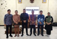 Pajacombo Lab Dibentuk, Siap Wujudkan “Ekraf Digital Juara” Pengukuhan Forum Ekonomi Kreatif Kota Payakumbuh (Pajacombo Lab) periode 2025-2028, dihadiri pejabat Pemkot Payakumbuh dan pengurus forum, berlangsung di Payakumbuh, Jumat (26/09/2025).