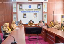 Verifikasi DPMPTSP Kota Payakumbuh di Ruang Pertemuan Randang membahas pembangunan Zona Integritas menuju WBK.