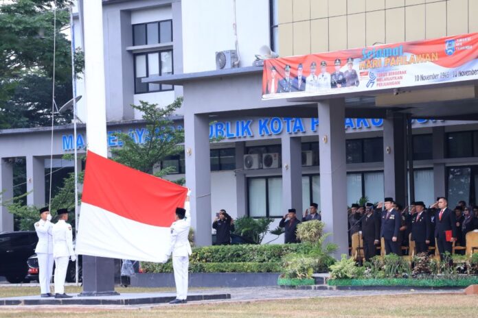 Upacara peringatan Hari Pahlawan 2025 di halaman Balai Kota Payakumbuh