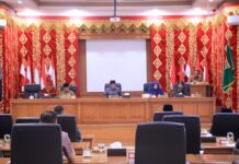 Rapat Paripurna DPRD Kota Payakumbuh membahas pandangan umum fraksi terhadap Nota Keuangan RAPBD 2026.