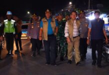 Wako Zulmaeta Tinjau Misa Natal di Gereja St. Fidelis, Imbau Warga Tak Gunakan Petasan, Kembang Api, dan Trompet Sambut Tahun Baru