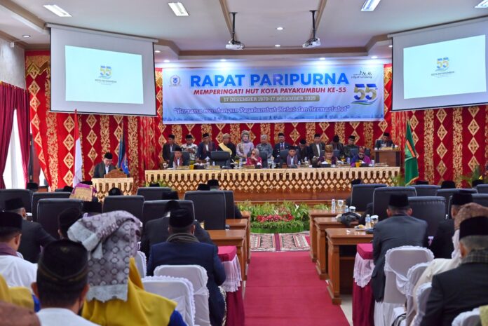 Rapat Paripurna Istimewa DPRD Kota Payakumbuh dalam rangka peringatan HUT ke-55 Kota Payakumbuh di ruang sidang DPRD.