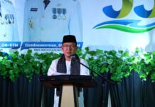 HUT ke-55 Payakumbuh Diisi Tabligh Akbar dan Doa Bersama Wakil Wali Kota Payakumbuh menyampaikan sambutan pada tabligh akbar HUT ke-55 Kota Payakumbuh.