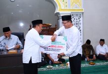 Di Hadapan Gubernur, Zulmaeta Soroti Narkoba dan Kebersihan, Masjid Arruhama Terima Rp74,5 Juta